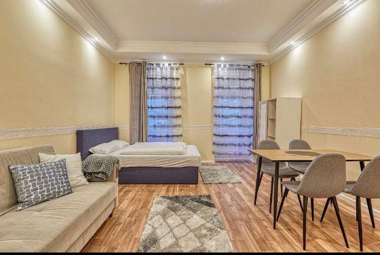 Lovely Airbnb Near Schoenbrunn Apartamento Viena Exterior foto